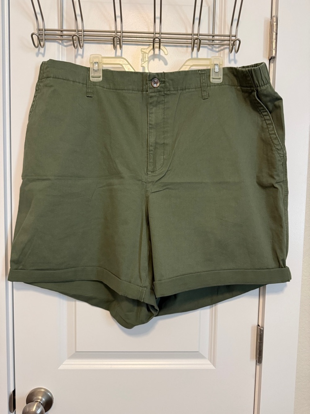 Old Navy Everyday Chino Olive Green High-Rise Casual Shorts 3X